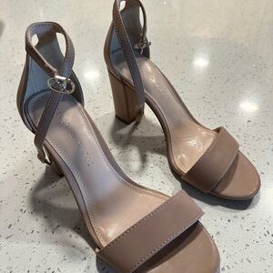 🎉3/$20!! Kelly & Katie Tan Block Heel Sandals